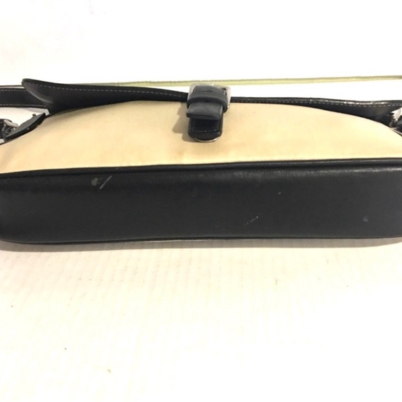 Coach beige canvas shoulder handbag with black leather strap & time - Picture 4 of 7